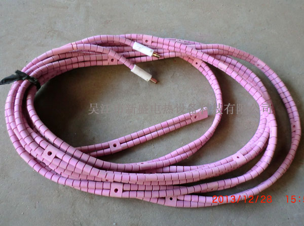 Double row type ceramic heating rope